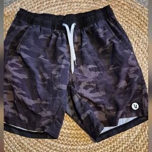 Vuori Kore Brown & Black Camo Shorts Sz.S